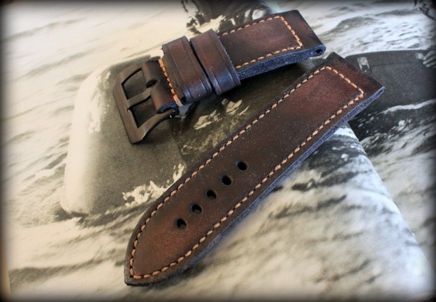 bracelet marron pour une montre Panerai : soldier key