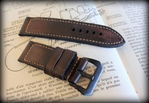 bracelet marron pour une montre Panerai : soldier key