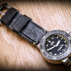 oris depht gauge sur bracelet montre craig key