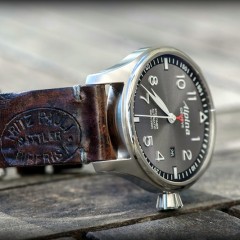 Alpina sur strap Eiléan Bàn